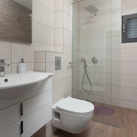 Apartment A&z Makarska